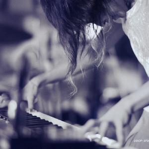 男生自慰喷潮教程网盘
